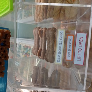 animal-planet-cookridge-2 image for Animal Planet Cookridge,34 Tinshill Rd, Cookridge, Leeds, West Yorkshire, LS16 7DU