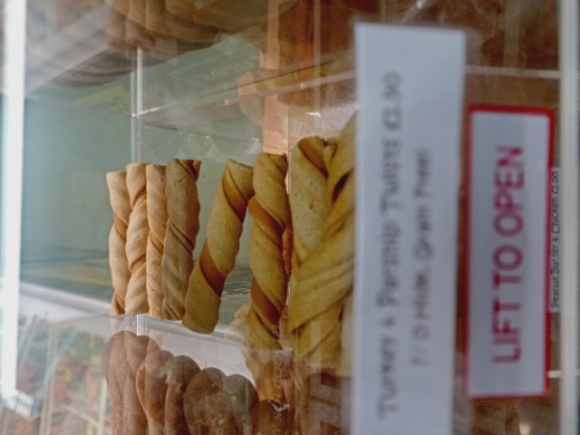 img-20251104-095303-2 image for Animal Planet Cookridge,34 Tinshill Rd, Cookridge, Leeds, West Yorkshire, LS16 7DU