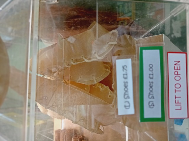 img-20251104-095400-2 image for Animal Planet Cookridge,34 Tinshill Rd, Cookridge, Leeds, West Yorkshire, LS16 7DU